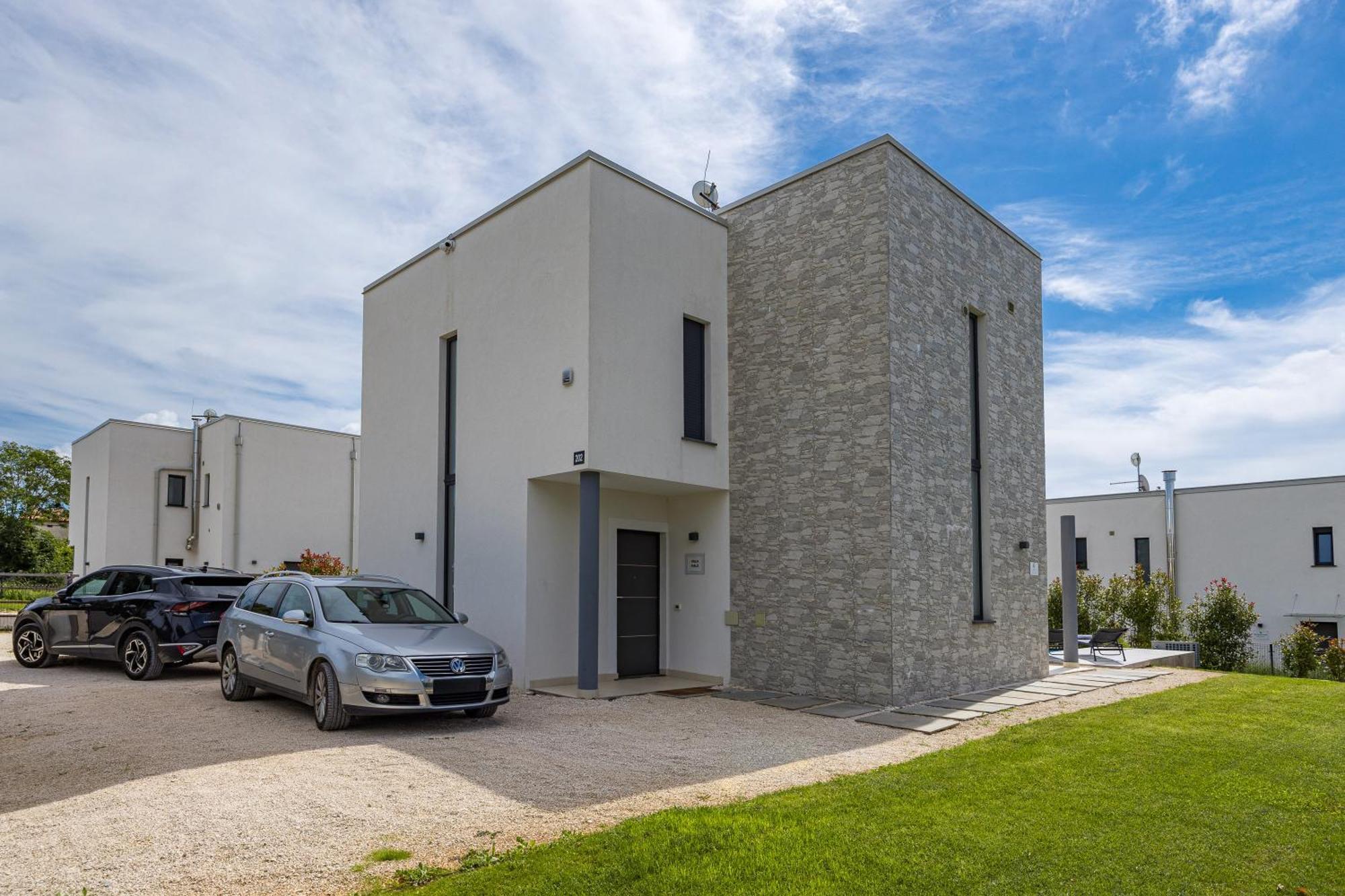 Villa Kalu 1 Krnica Luaran gambar